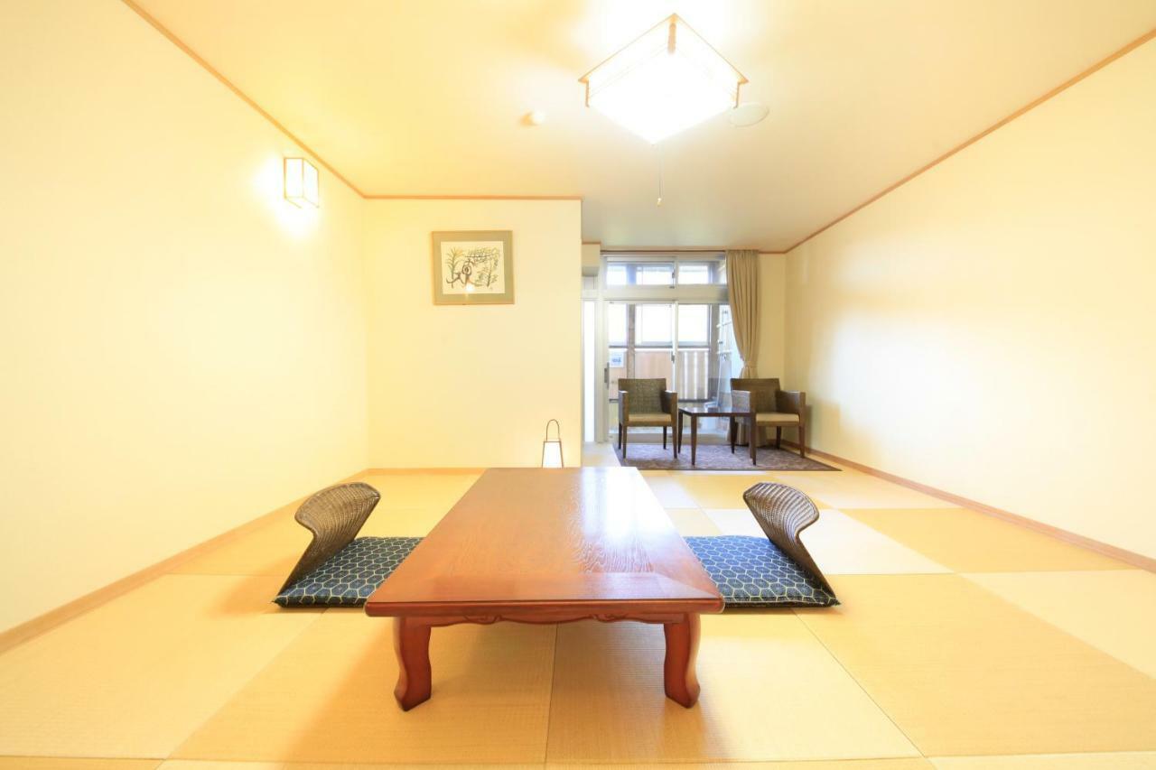 Kkr Hakone Miyanoshita Hotel Buitenkant foto