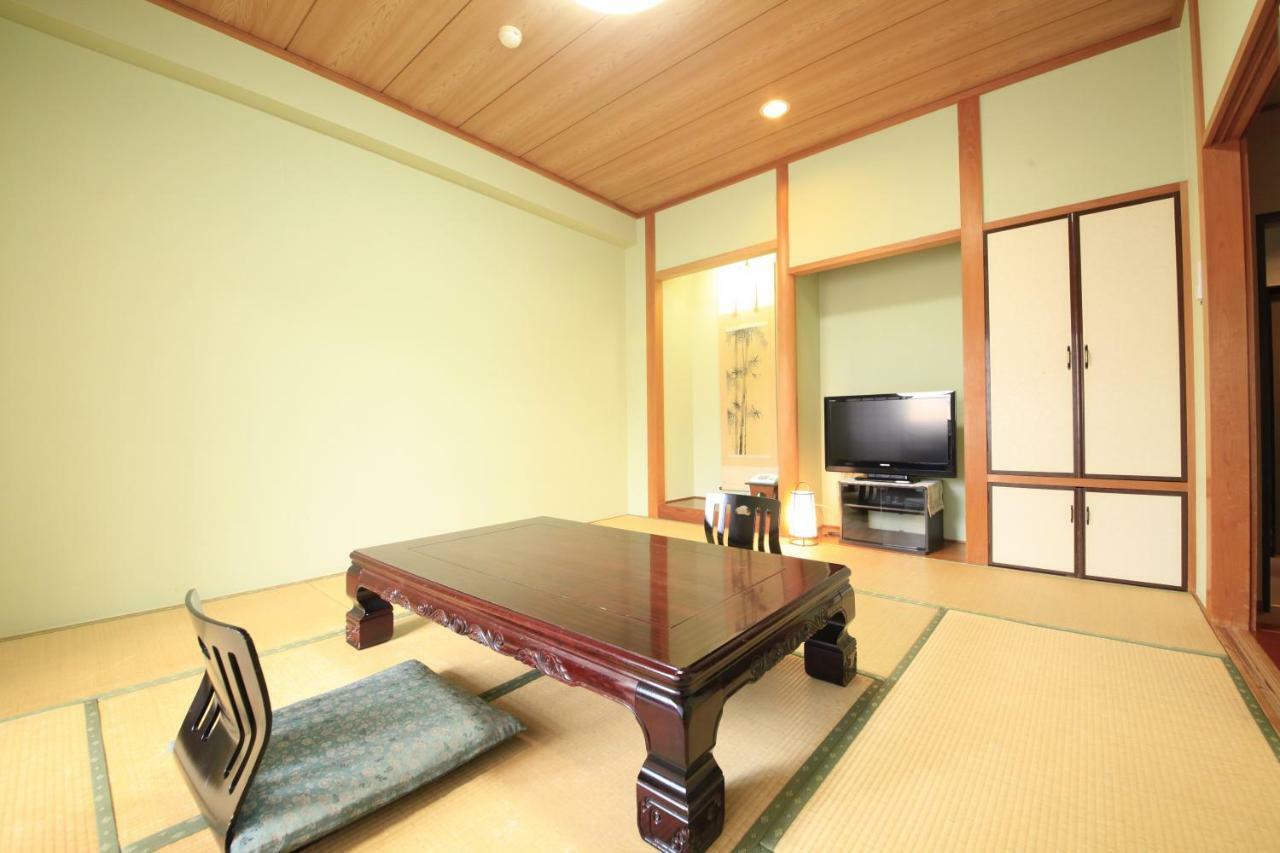 Kkr Hakone Miyanoshita Hotel Buitenkant foto